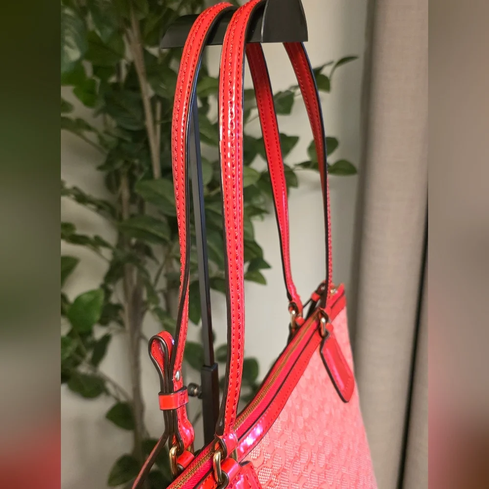 Coach Poppy Signature Oxford Tote in Tomato